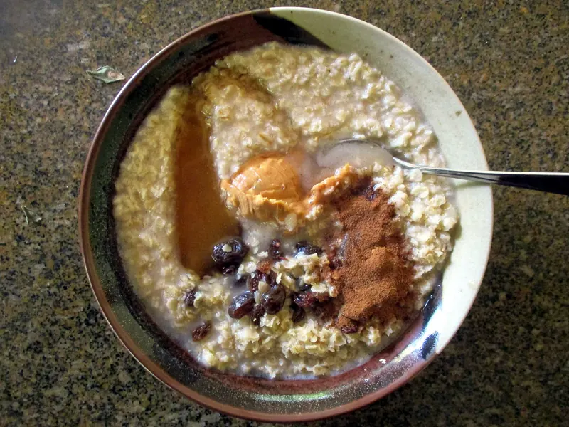 Bowl of porridge with toppings